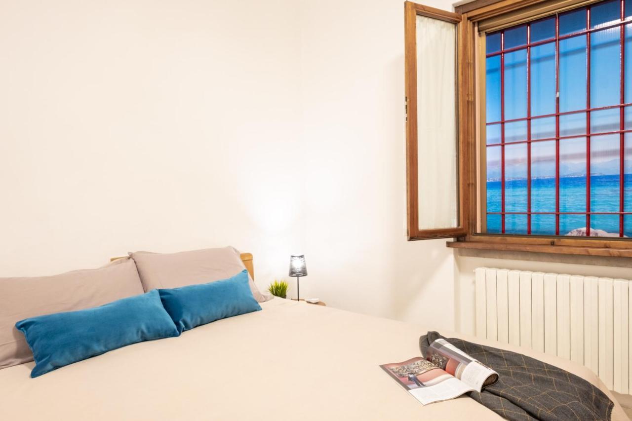 Casa Dolce Casa Desenzano - 2 Passi Dal Lago Apartman Desenzano del Garda Kültér fotó