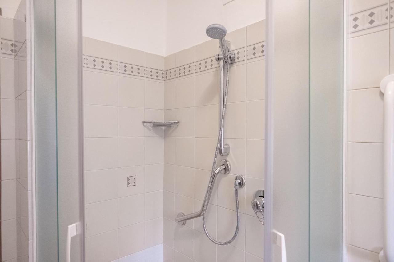 Casa Dolce Casa Desenzano - 2 Passi Dal Lago Apartman Desenzano del Garda Kültér fotó